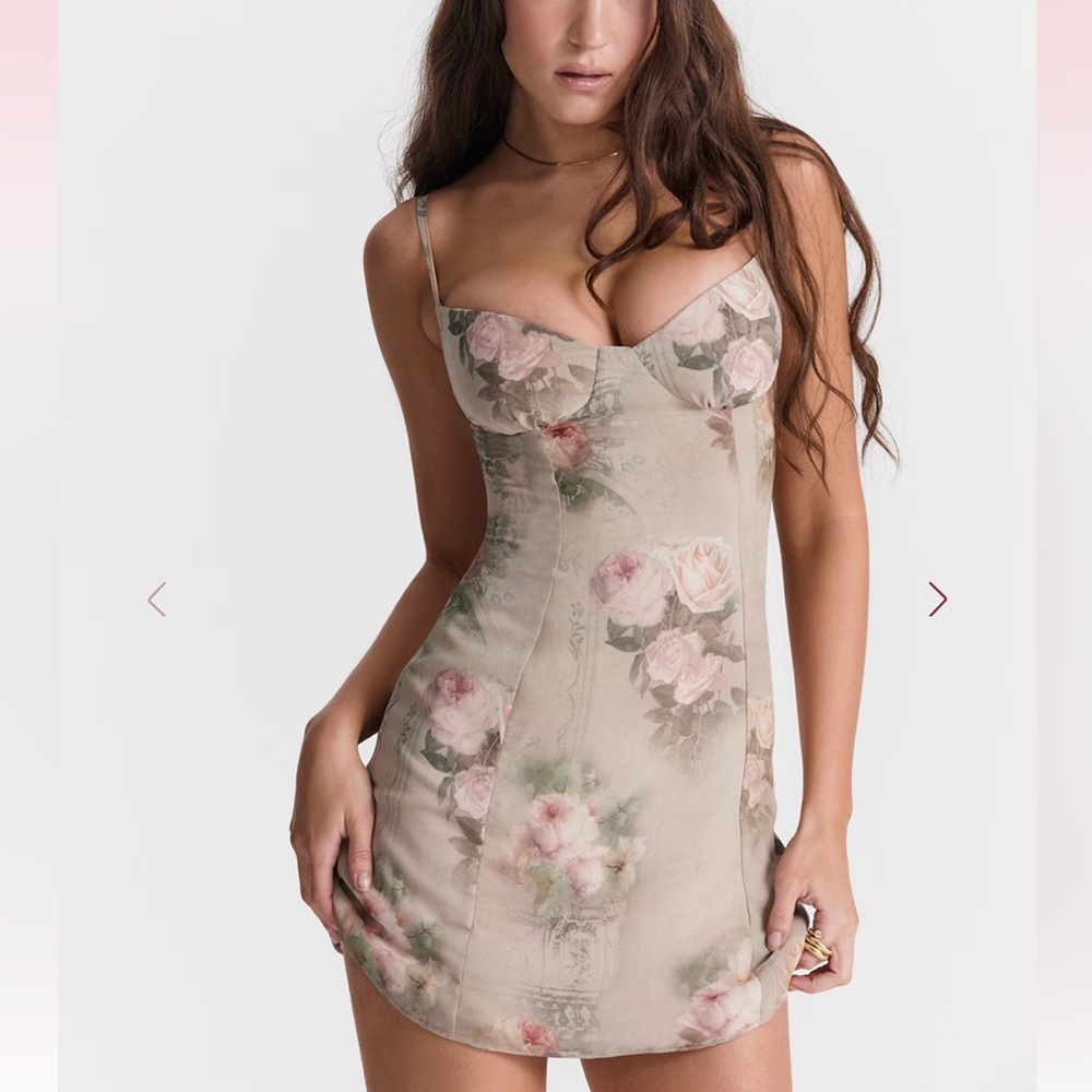 House of CB XS Christiana Beige Floral Mini Dress with Pink Rose Print
